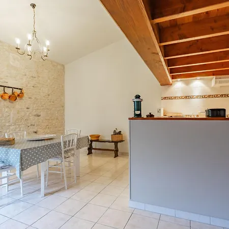 Les Hauts De L'estuaire Casa de Férias Boutenac-Touvent